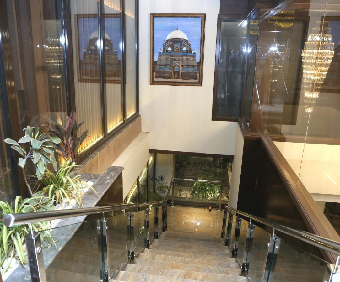 Faletti'S Grand Hotel Multan Exteriör bild