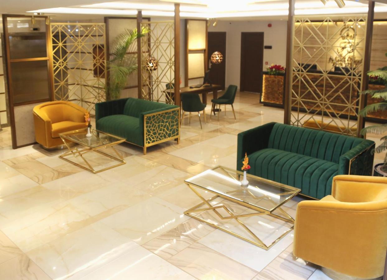 Faletti'S Grand Hotel Multan Exteriör bild